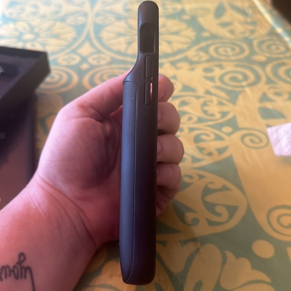 RLX Battery Case for iPhone 11 Pro/XS/X - Picture 3 of 4